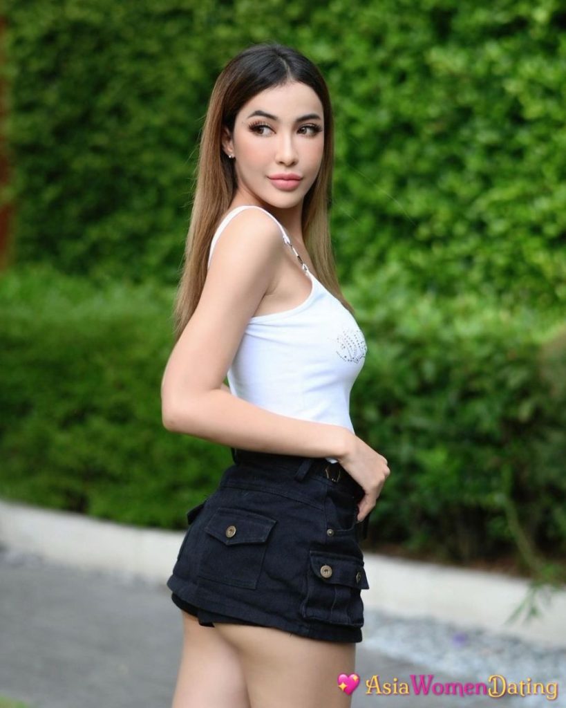 meet Thai girls